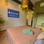 Explorer Bar - Tropical Room